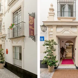 https://hostal-plaza-santa-cruz.es-andalucia.com