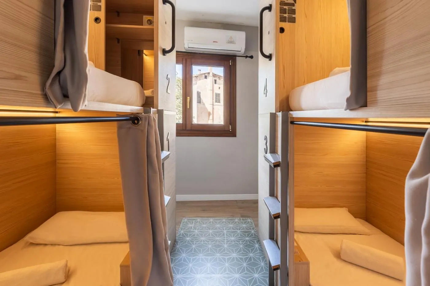 El Josemari Youth Hostel - Albergue Juvenil Πάλμα ντε Μαγιόρκα